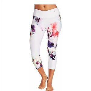 Calia By Carrie Underwood Essential Tight Capri